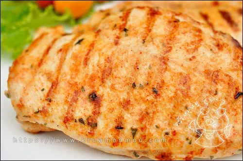 อกไก่นุ่มๆ สีแบบนี้ น่ากินไหมเอ่ย?